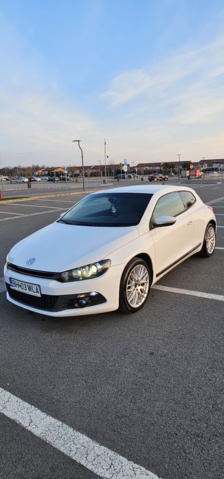 VW Scirocco 2009 | 2.0 TDI 140CP | Manuală | Bi-Xenon | Jante 18"