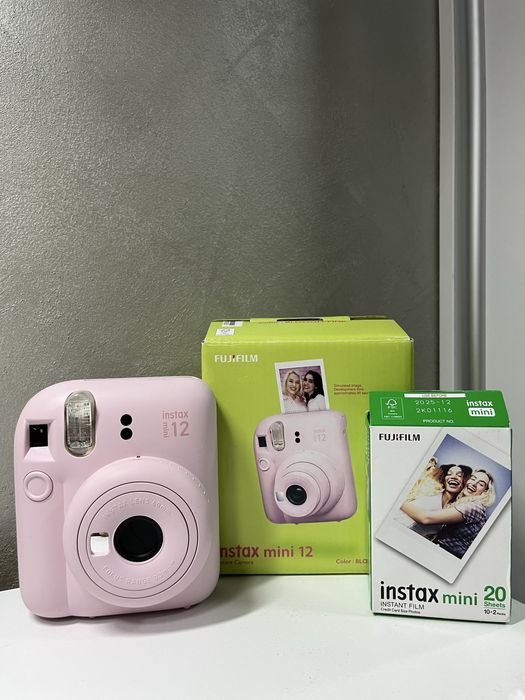 Fujifilm Instax Mini 12 – розов (Blossom Pink) + лента(10 кадъра)