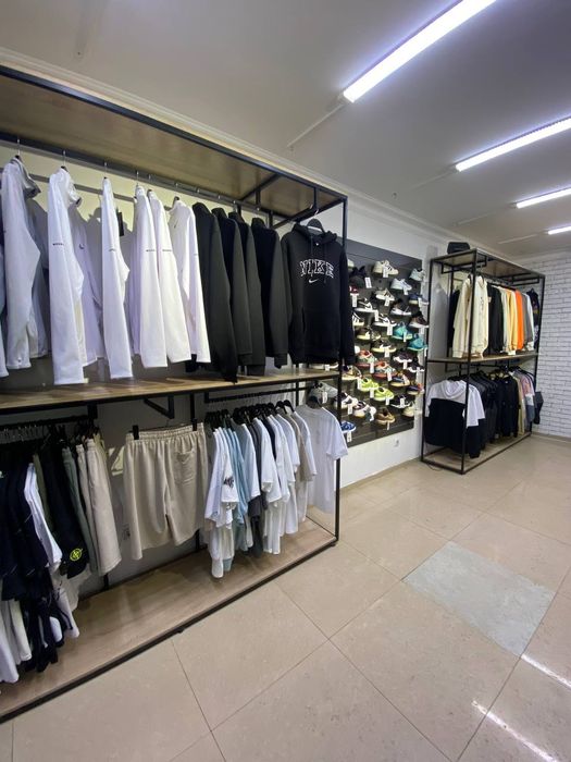 Кроссовки / Вещи ниже себестоимости