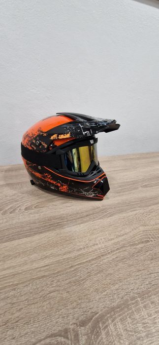 Cască off-road  NOUĂ!!!