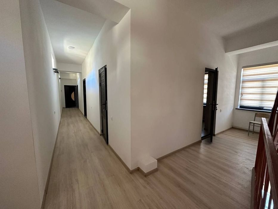 2 этаж весь помещения под офис