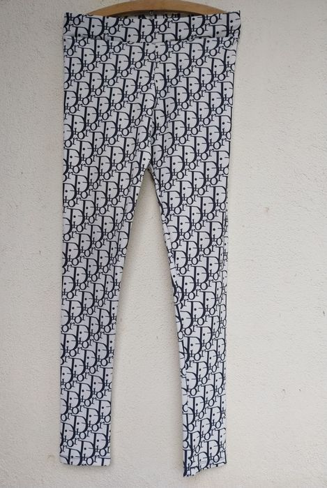 Дамски спортен екип