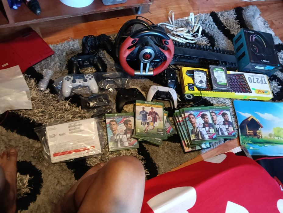 Vând lot accesorii gaming – volan