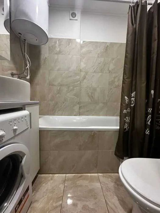 Дава се под наем Двустаен апартамент в София, Център - 55 кв.м за 387.6 € - Снимка #3