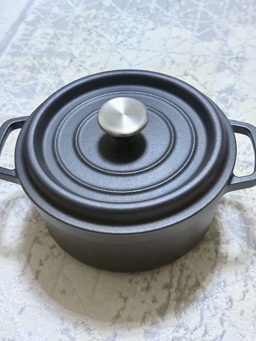 Продам новый чугунный казан