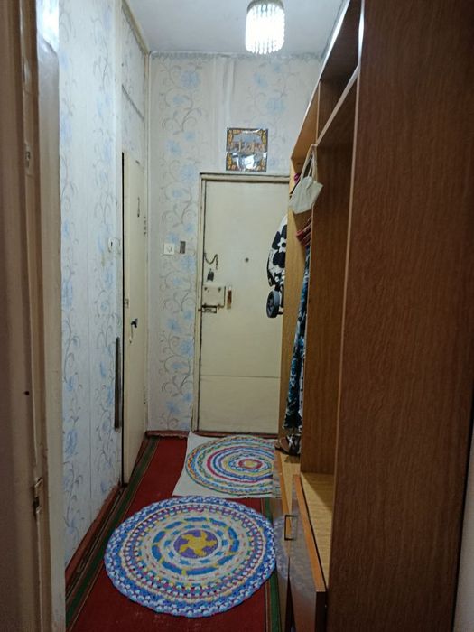 Продается 2х ком. На 2 этаже домбрабат