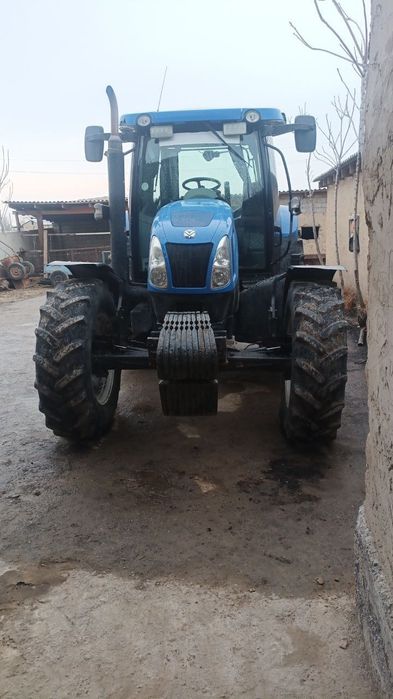 NEW HOLLAND T 6070 pulgi bilan sotiladi