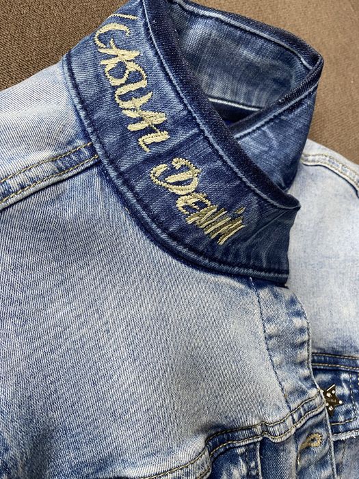 Продам джинсовую ветровку