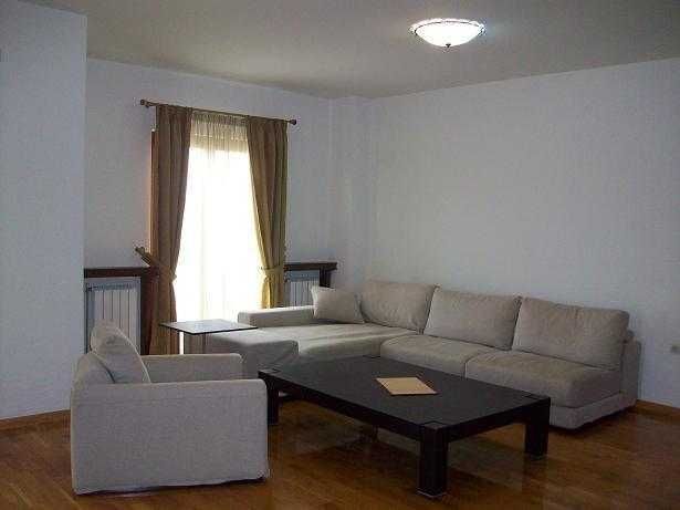 Дава се под наем Тристаен апартамент в Бургас, Братя Миладинови - 86 кв.м за 280.5 € - Снимка #2