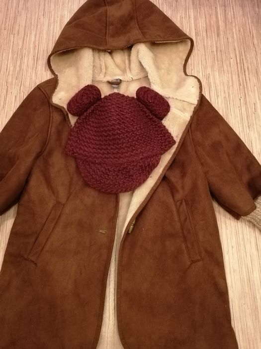 Демисезонное пальто.