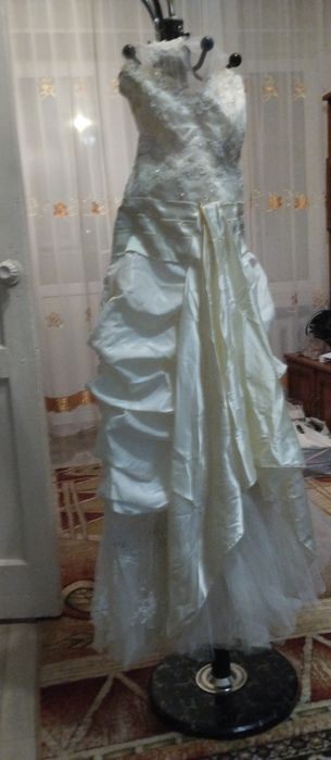 Свадебные платья