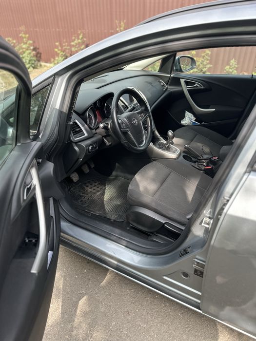 Opel astra j 2012
