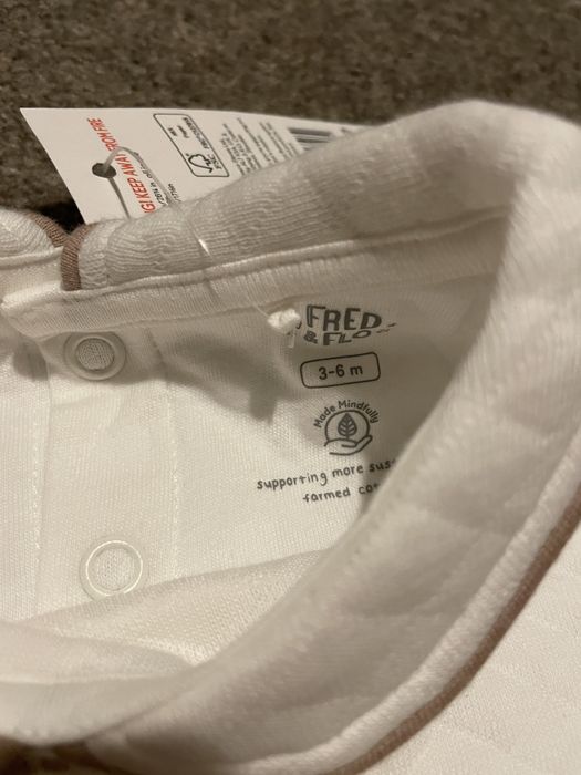 Fred and Flo - ромпер боди в бяло, 3-6 месеца, ново с етикет, 68 см