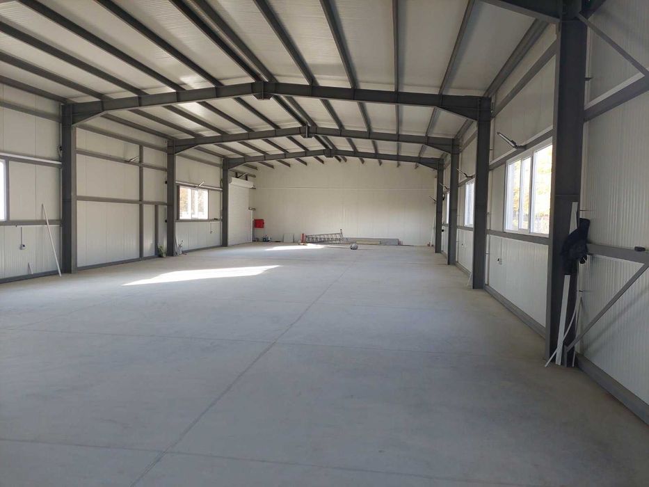 Дава се под наем Промишлена сграда в Казанлък - 435 кв.м за 1020 € - Снимка #2