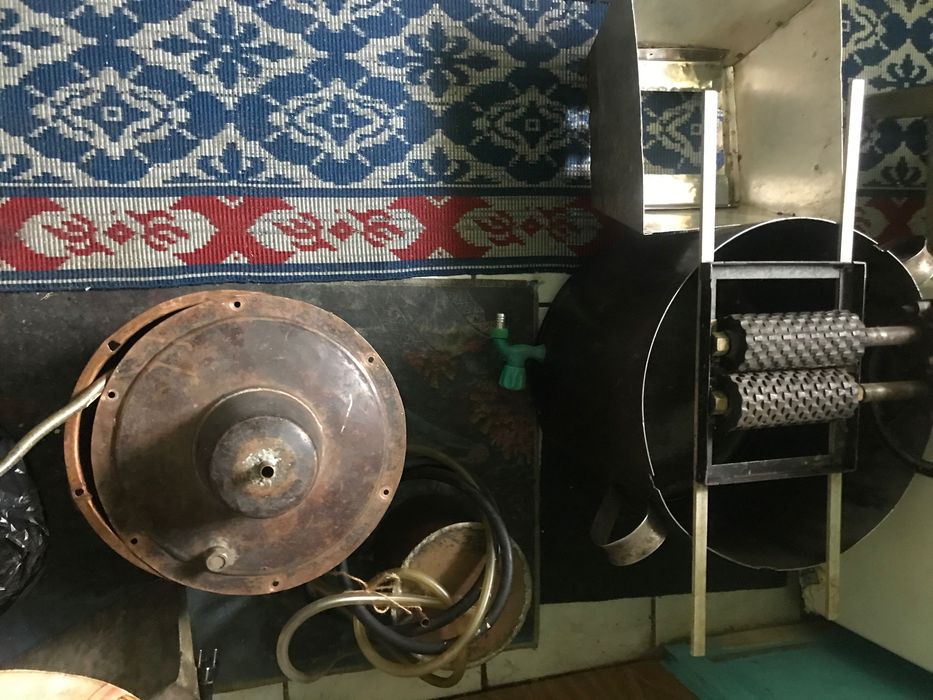 Vand cazan țuica cu storcator ideal pentru apartament