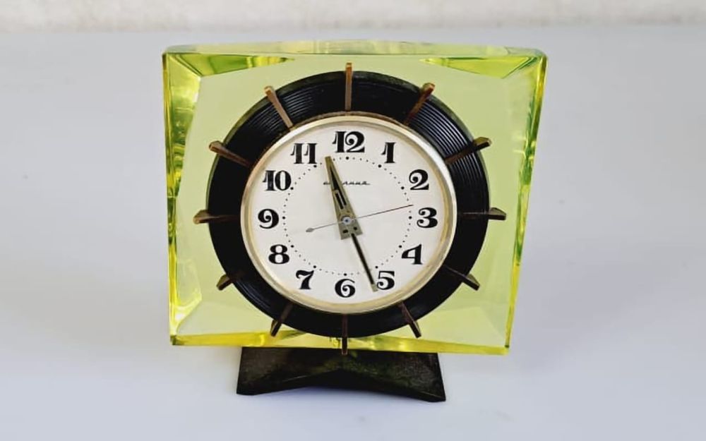 Часы " Весна" " Маяк"