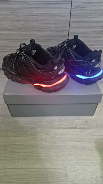 Balenciaga track