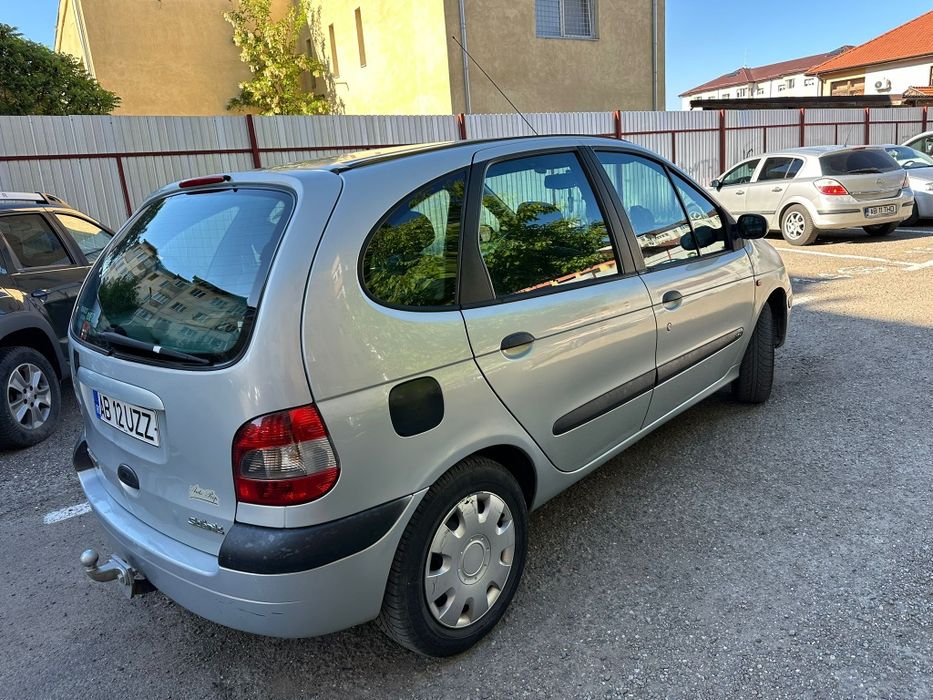 Vând Renault scenic