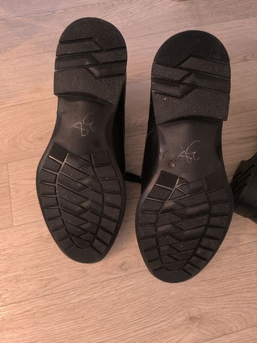 Продаю   ботинки