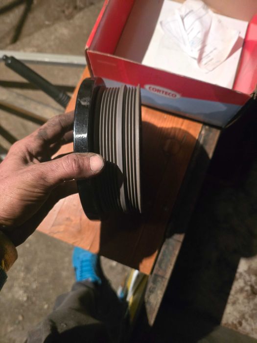Vand fulie nouă vibrochen bmw e46 150 cp
