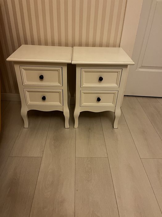 Noptiere albe model clasic