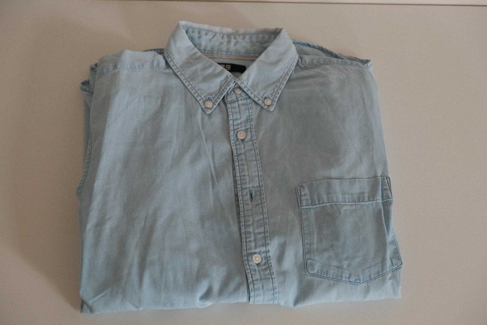 11 бр. Ежедневни мъжки ризи на Uniqlo, Regular fit