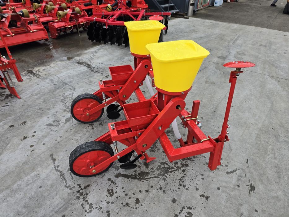 Semanatoare mecanica de porumb 2 randuri