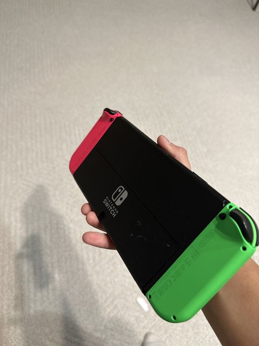 Nintendo Switch 1 в идеальном состояние