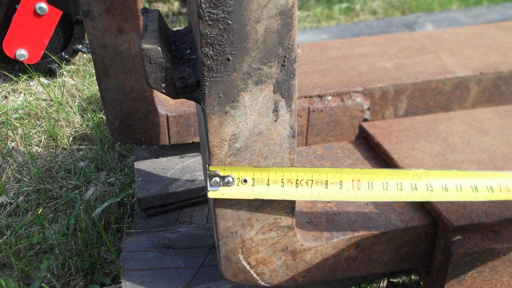 Furci motostivuitor, o piesa