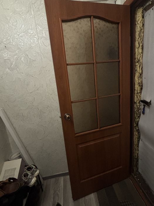 Продам металлическую входную дверь