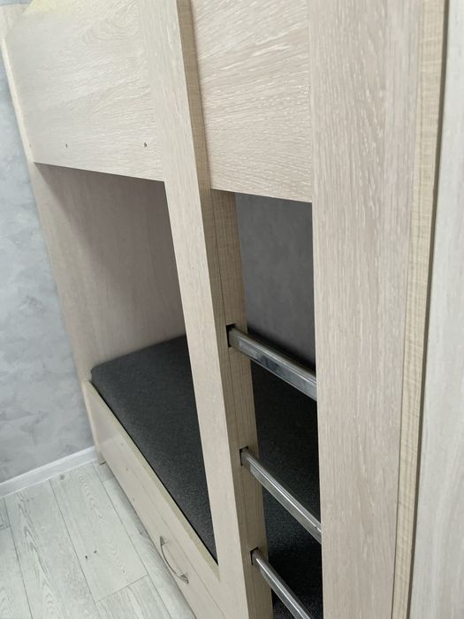 Продается двухъярусная кровать