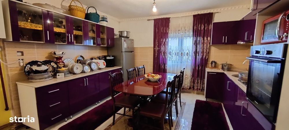 2 CASE / str. Eminescu