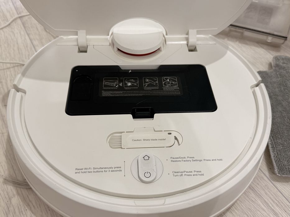 Робот-пылесос Xiaomi Mi Robot Vacuum-Mop (белый)