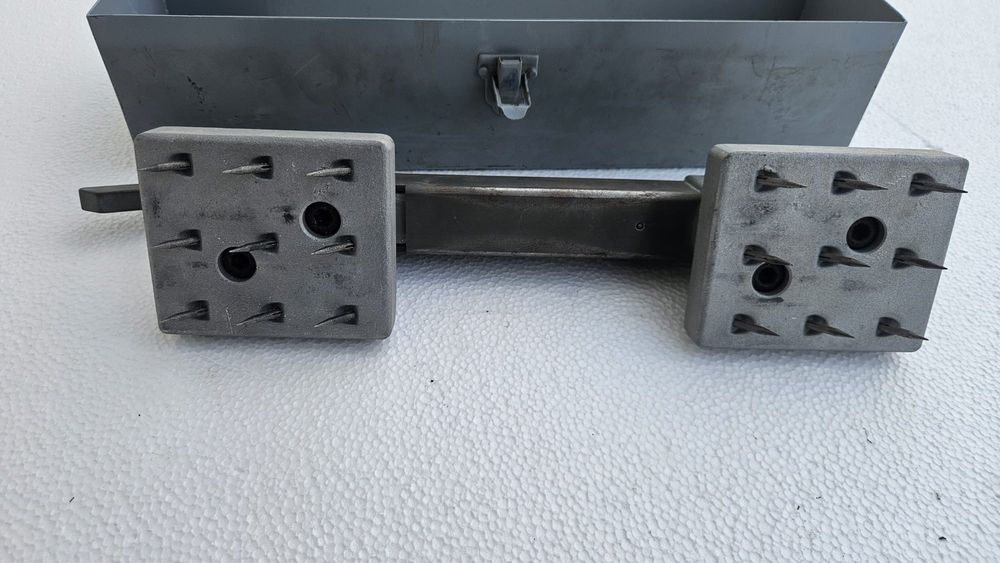 Dispozitiv Profesional pentru Ridicarea Pardoselii Tehnice (Bodenheber / Krallenheber) cu Cutie Originală – Made in Germany