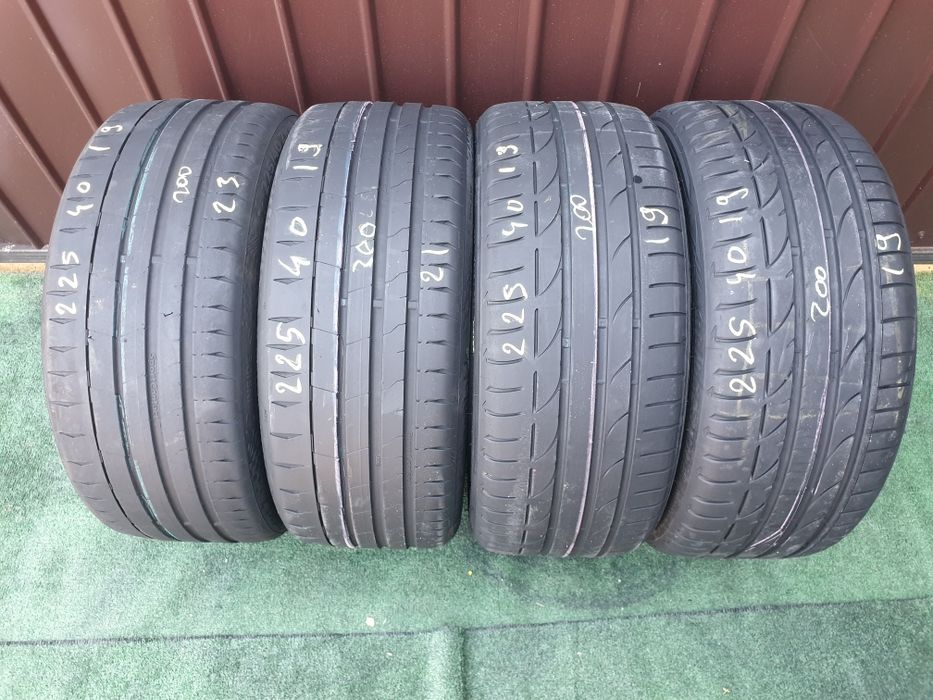 225.40.19 2x Continental 2x Bridgestone