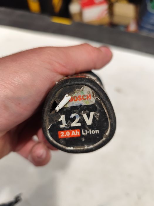 Намалена цена Акумулаторна ножица за ламарина Бош Bosch GSC 12V-13 + 2