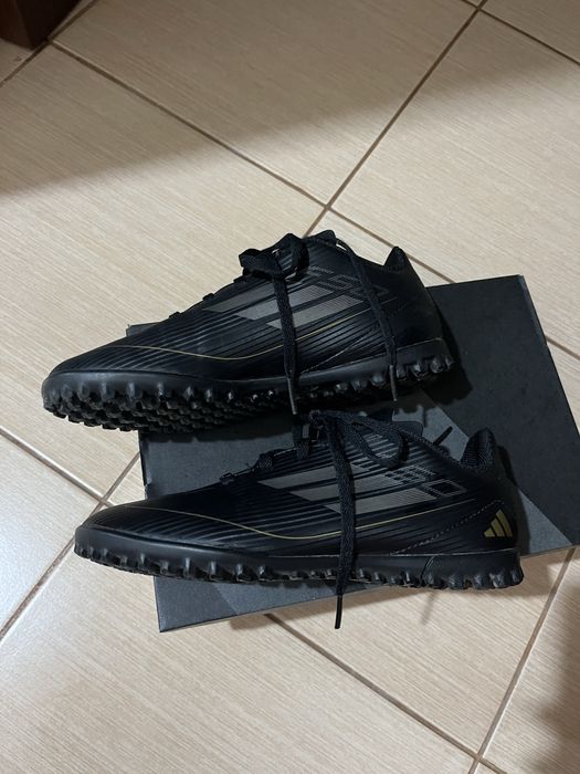 Детски стоножки на adidas