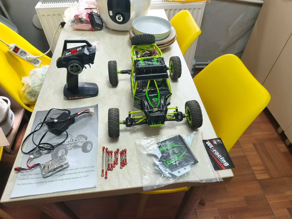 Vand RC Car Wltoys 12427 BUGGY 1:12 – complet, foartre bine itnretinut plus upgrade-uri