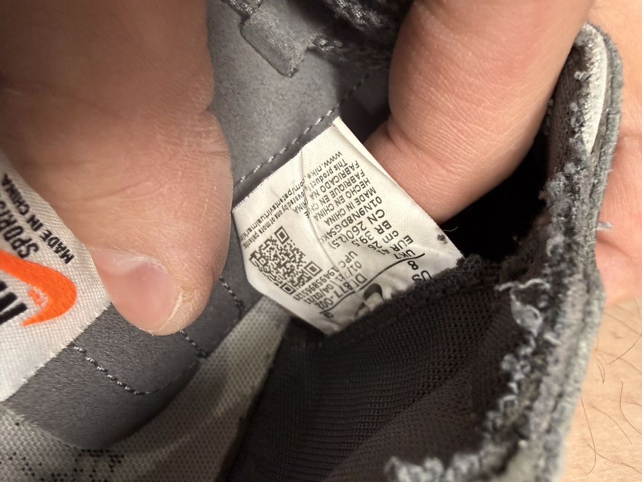 Nike sacai gray suede