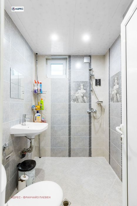 Продава се Тристаен апартамент в Враца, Център - 72 кв.м за 1776 €/кв.м - Снимка #9