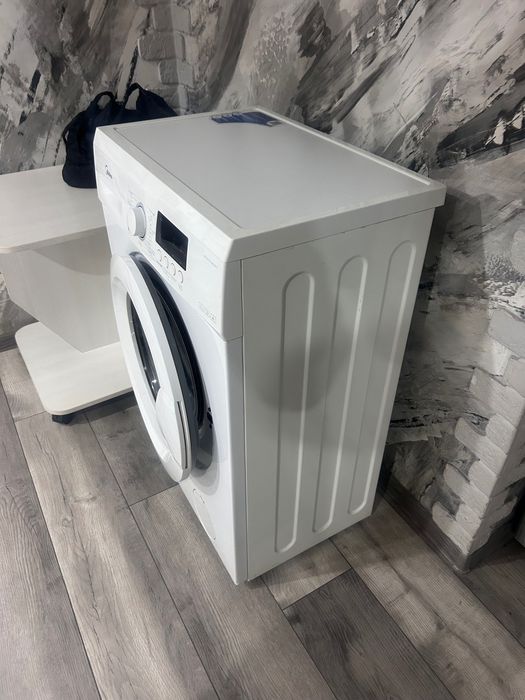 Продам стиральную машинку