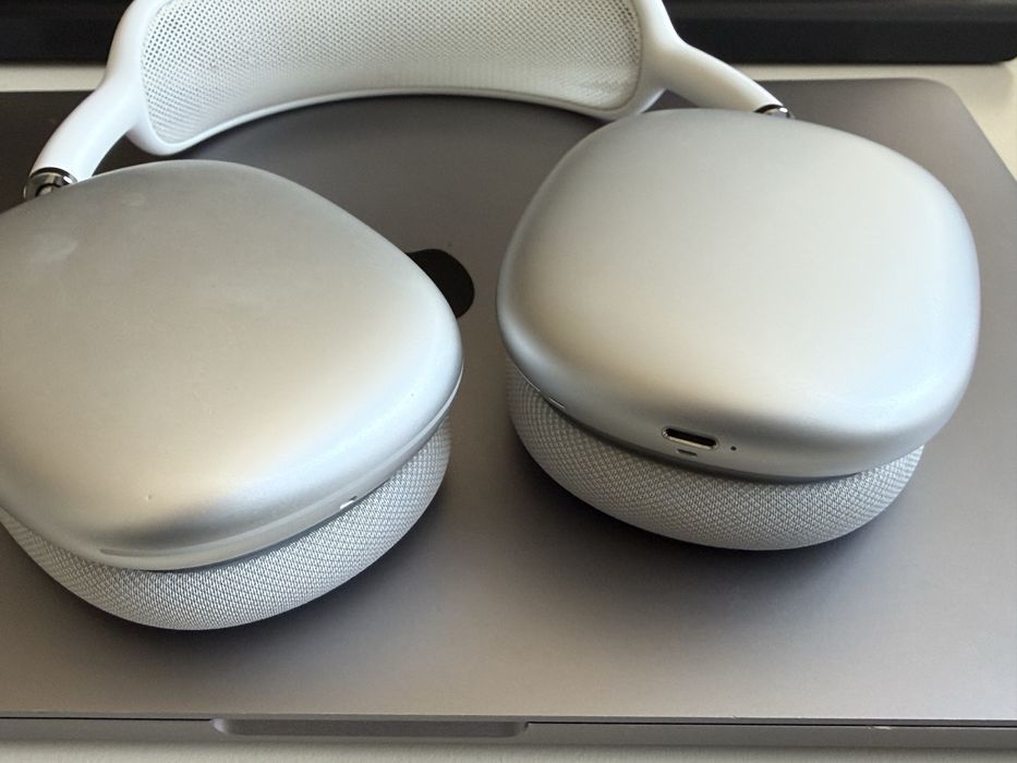 Airpods Max Silver A2096 в много добро състояние
