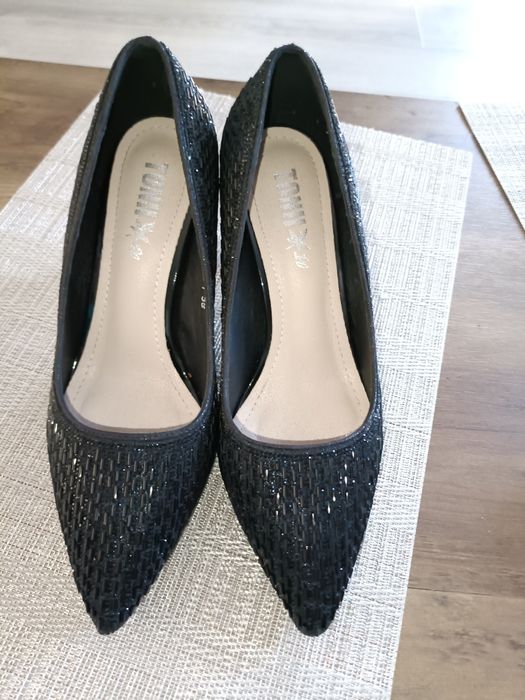 Pantofi noi superbi Nr 37