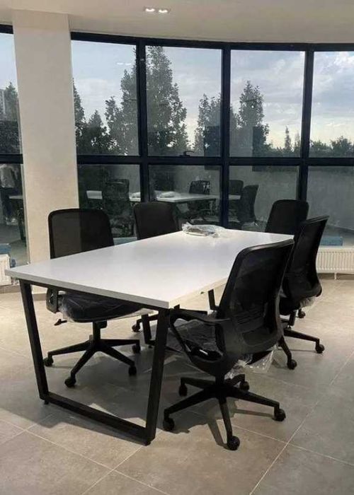 Конференц-столы и мебель для переговорных. В наличии и на заказ