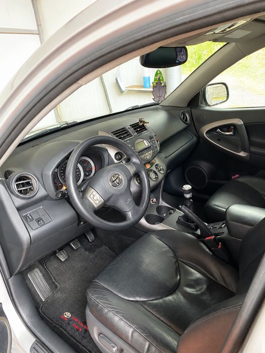 Toyota  Rav 4