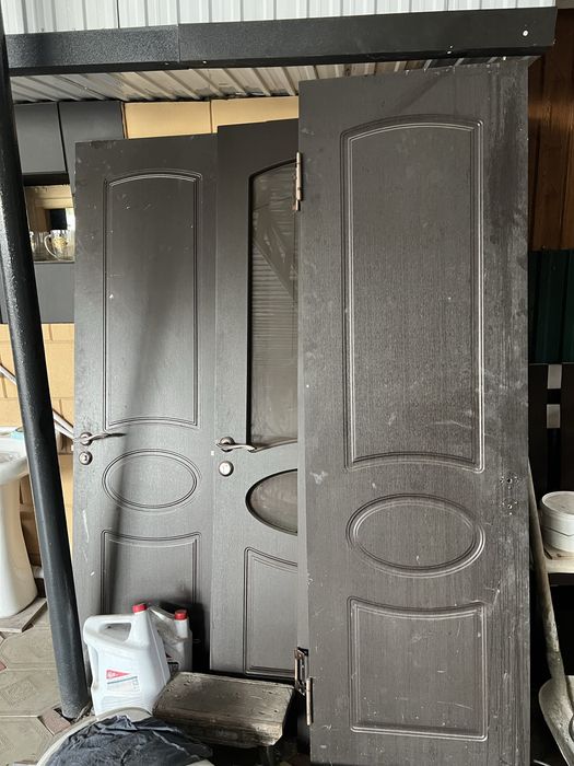 Продам двери межкомнатные