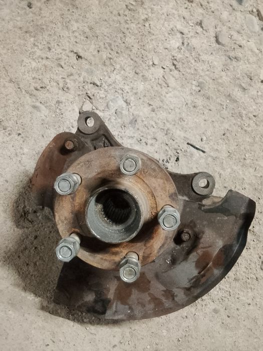 ступица передняя правая