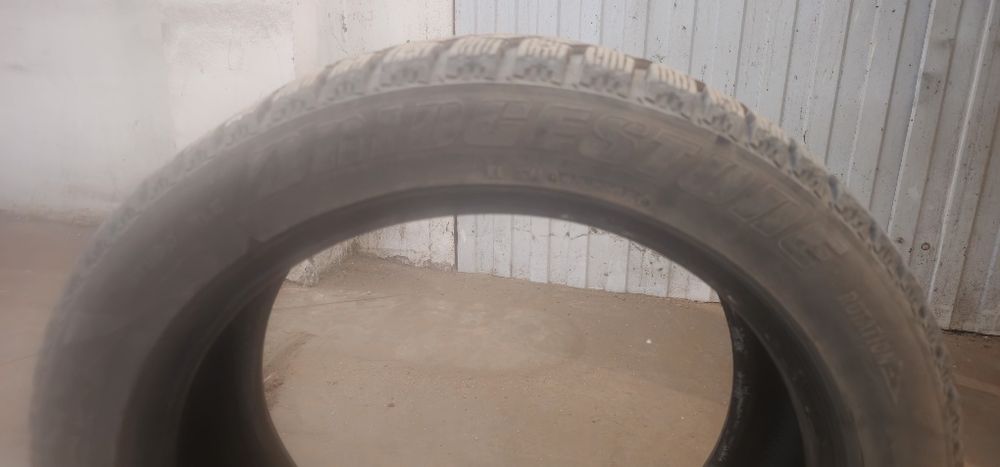 Комплект зимних шин 255/50 R20