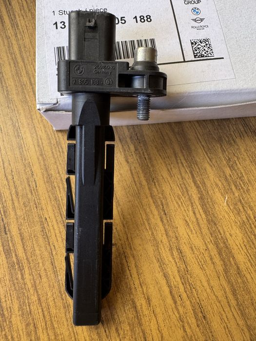 Датчик колянов вал BMW F10 525d