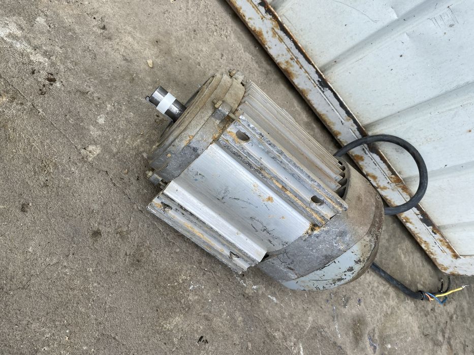 Motor electric trifazat 2,2kw -2800 turatii